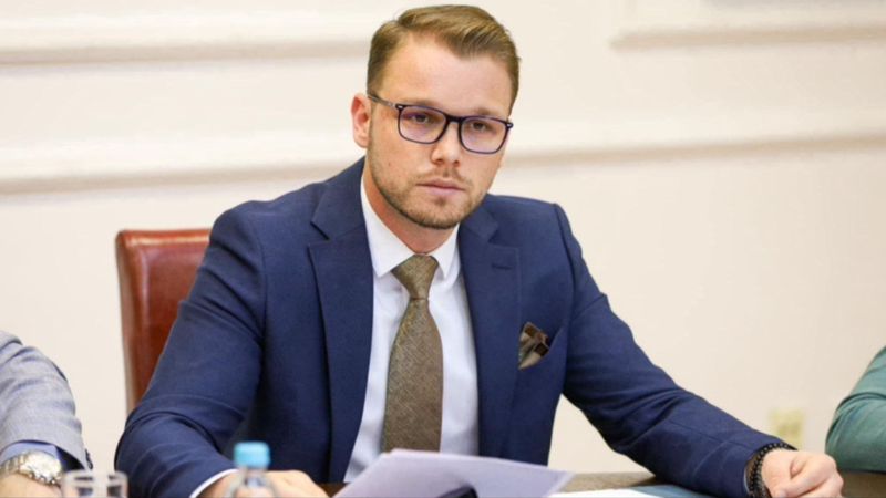 Stanivuković optužio SNSD: Poslije dvije decenije vlasti predstavljaju se kao spasioci, a u RS-u radi oko 3.000 kladionica
