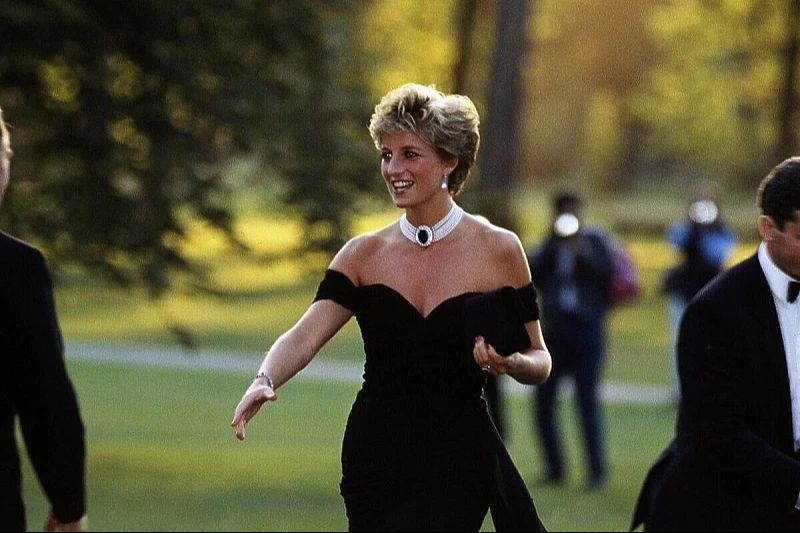 Bivši glasnogovornik otkrio tajne izlaske princeze Diane: Noću krišom napuštala palaču kako bi pomagala ljudima na ulici