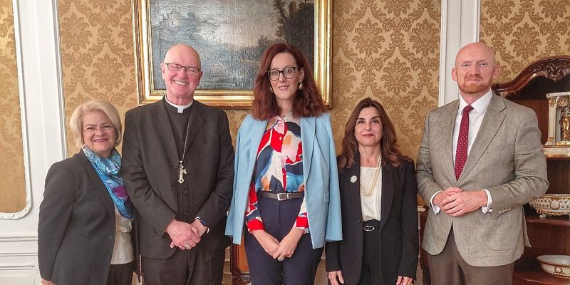 Kraj mandata Martine Mlinarević u Češkoj: Apostolski nuncij Nugent uručio joj papinsku medalju