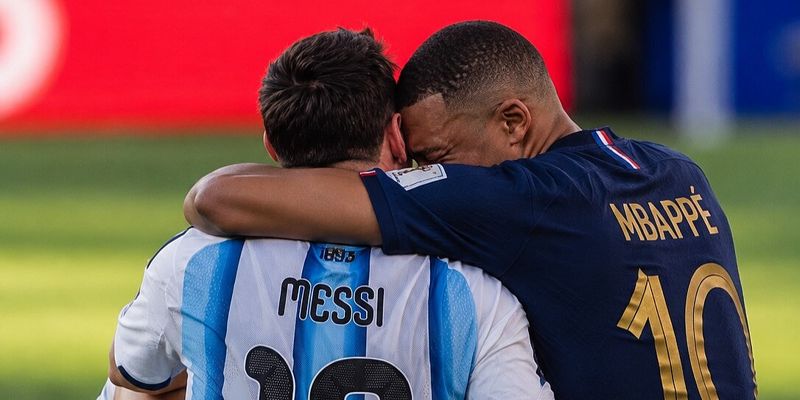 Mbappe emotivnom porukom odao počast Messiju i proglasio ga najvećim u historiji