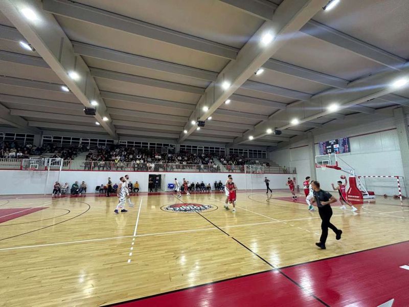 Sloboda Energoinvest ostvarila trijumf u kantonalnom derbiju protiv Basketa