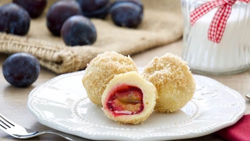 Tradicionalni recept za domaće knedle sa šljivama koje uvijek uspijevaju