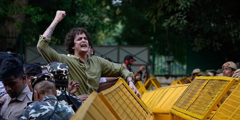 Masovni protesti mladih u New Delhiju zbog biračkih spiskova: Sukobi s policijom i pritisak na Modijevu vlast