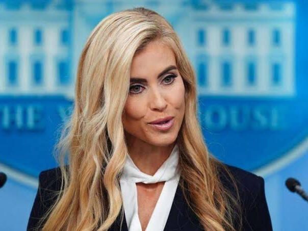 Donald Trump smijenio glasnogovornicu Katie Zachariju nakon sedam dana na funkciji