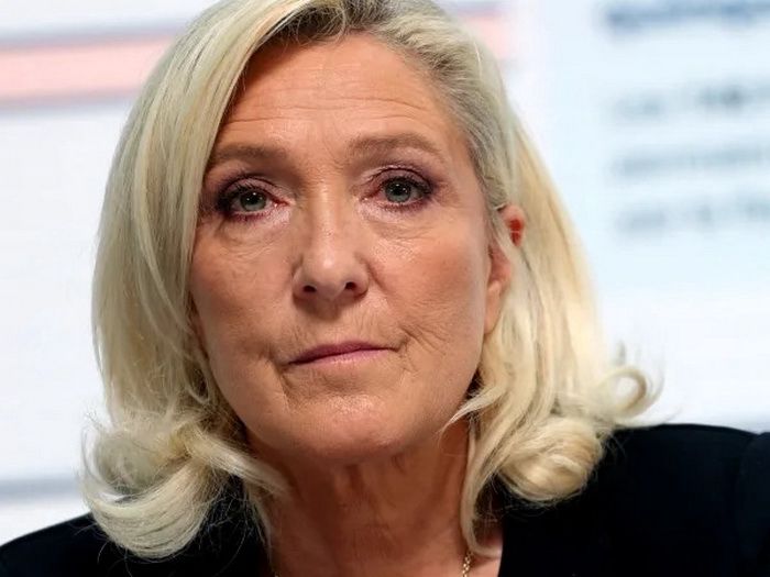 Val nasilja u Francuskoj ojačao poziciju Marine Le Pen uoči predsjedničkih izbora