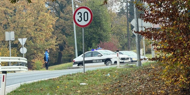 Istraga o teškoj saobraćajnoj nesreći kod Tuzle: Vještaci utvrđuju uzroke izlijetanja autobusa