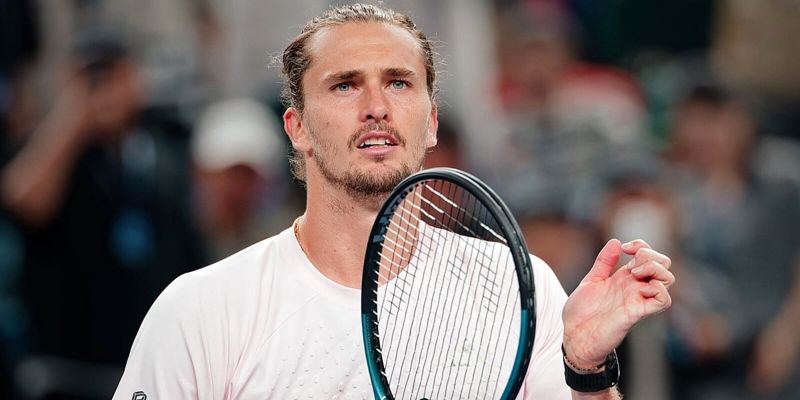 Zverev bez izgubljenog seta savladao De Minaura i izborio polufinale Mastersa u Šangaju