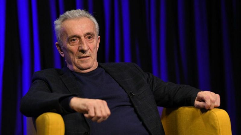 Šeki Turković o skromnoj penziji, dostavljanju pošte i muzičkoj karijeri: Bez mikrofona bi bilo teško preživjeti