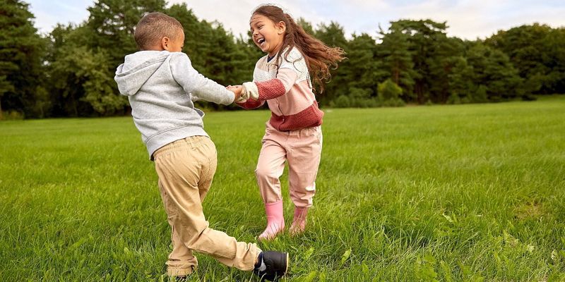 Uloga „crne ovce“ u porodici: Posljedice odrastanja uz stalne osude i nepravdu