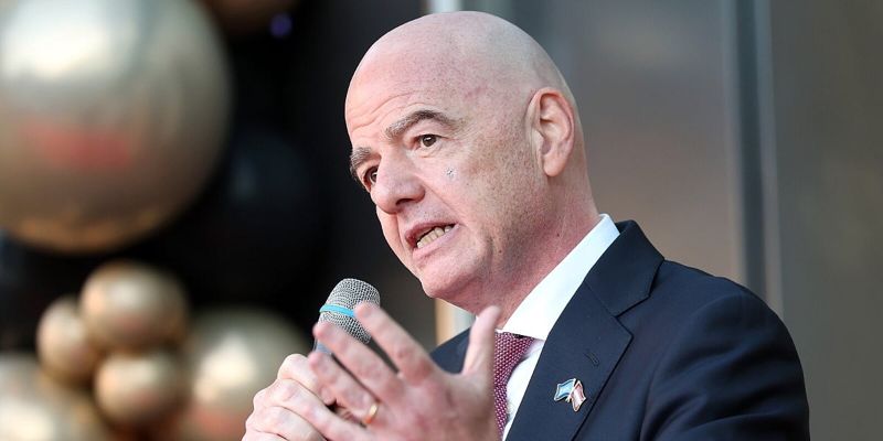 Evropski savezi traže odlazak Infantina nakon kontroverznog finansijskog plana i izvinjenja u Cirihu