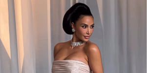 Kim Kardashian privukla pažnju glamuroznim stajlingom ukrašenim biserima i cvjetnim motivima