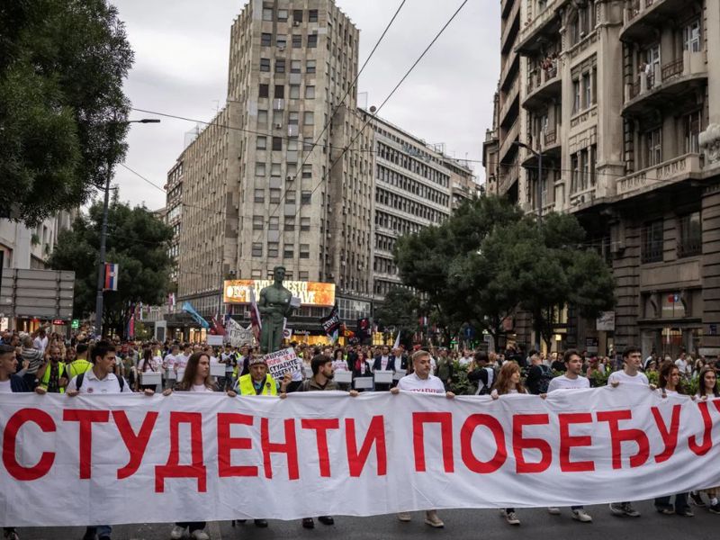 Mreža lažnih stranica iz Rumunije vodila prikrivenu digitalnu kampanju protiv studentskog pokreta u Srbiji