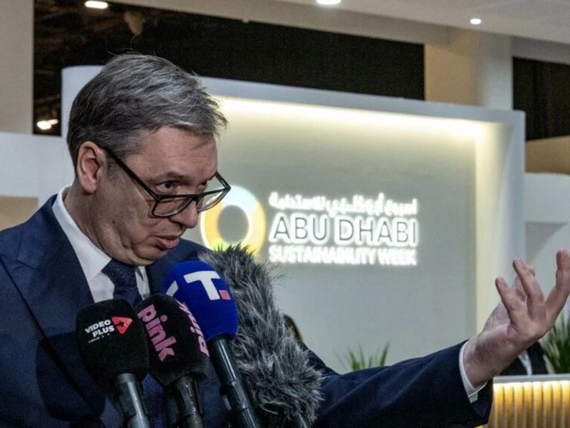 Nesvakidašnji protest opozicije: Poziv dijaspori da na izbore izađe u pidžamama