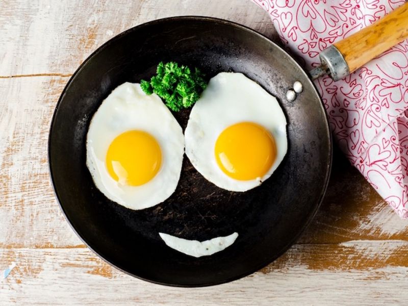 Osjećate glad ubrzo nakon doručka s dva jaja: Nutricionist objašnjava šta nedostaje vašem obroku