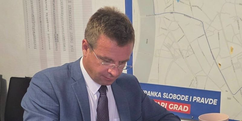 Stojković poručuje da je Vučićeva politička karijera okončana, a da Dodika u Srbiji očekuju pravosudni procesi