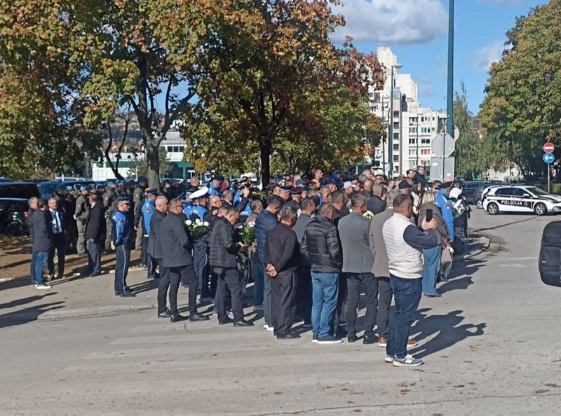 Godišnjica ubistva policajaca Adisa Šehovića i Davora Vujinovića obilježena na Alipašinom Polju