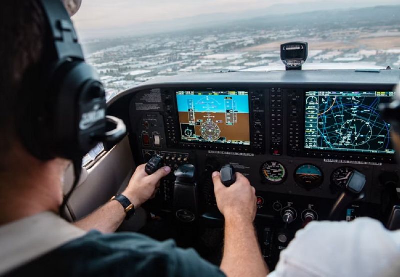 Istraživanje otkrilo ozbiljne rizike: Većina pilota doživljava mikrosan tokom upravljanja avionom
