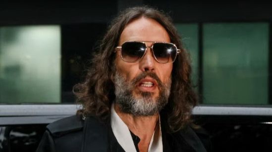 Komičar Rasel Brend suočen s optužbama za seksualne delikte: U javnosti ponovo detalji iz autobiografije