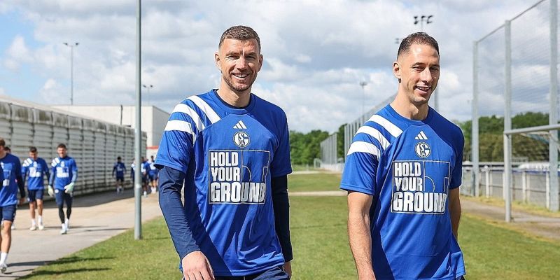 Schalke pripremio izdašne premije za očuvanje statusa u Bundesligi: Džeki i Katiću dodatne isplate