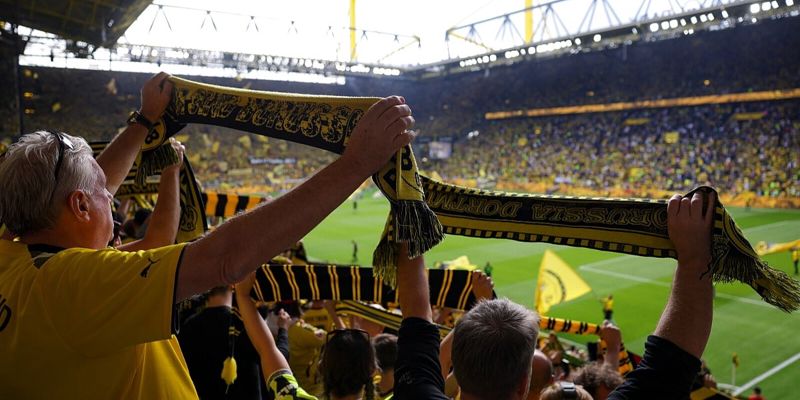 Borussia Dortmund uvodi nagrade za navijače koji ne koriste mobilne telefone tokom utakmica