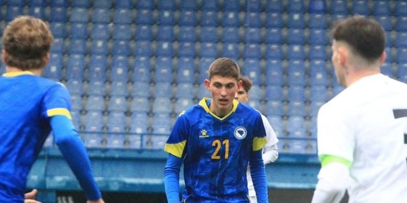 Medijski odjeci na poziv Deketu: Odluka o ostanku u selekciji BiH i put do seniorskog dresa