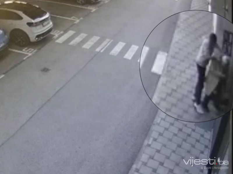 Drski incident u centru Sarajeva: Penzionerka opljačkana usred bijela dana