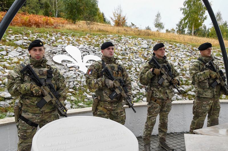 Na platou Godinjskih brda obilježena 31. godišnjica pogibije osmorice policajaca na Treskavici
