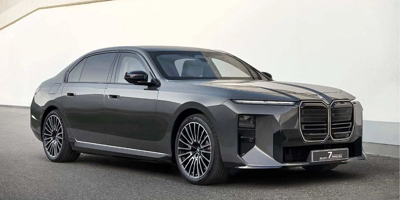 BMW predstavio novu viziju blindirane Serije 7 s neprimjetnom zaštitom