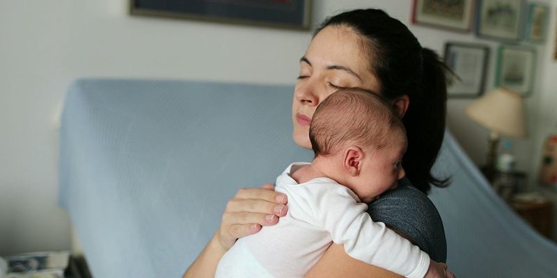 Zašto dolazi do štucanja kod beba i koji su najbolji načini da im se pomogne