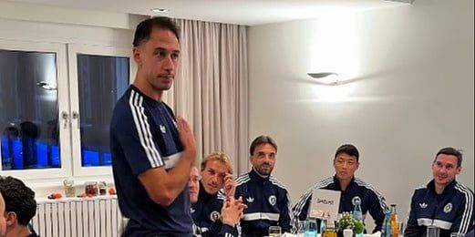 Nikola Katić proslavio rođendan u Schalkeu: Saigrači i stručni štab priredili iznenađenje bh. defanzivcu