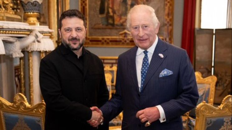 Kralj Čarls ugostio Volodimira Zelenskog tokom posjete Velikoj Britaniji