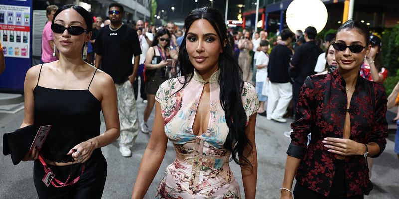 Kim Kardashian privukla pažnju u Singapuru arhivskom kreacijom iz 2003. godine