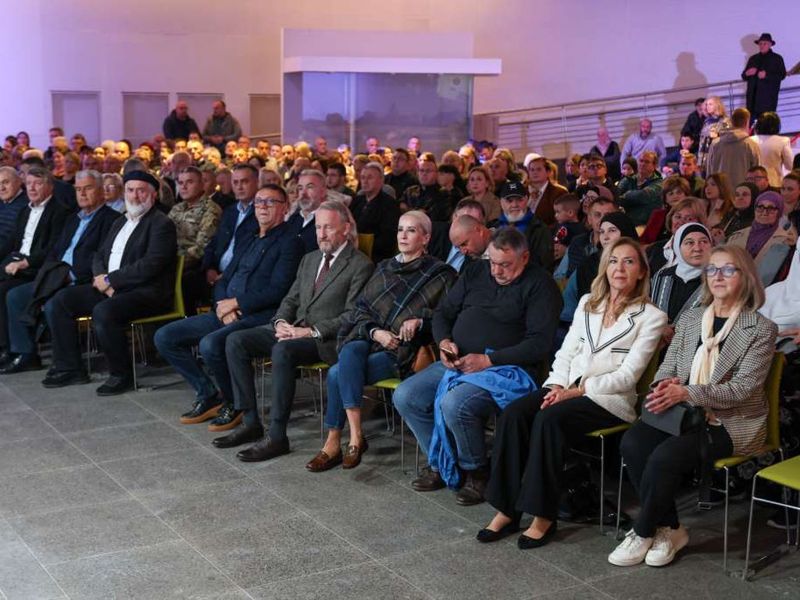 U Sarajevu održana premijera dokumentarnog filma o Aliji Izetbegoviću