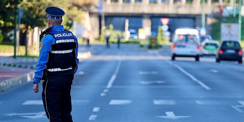 Policijska akcija u Hadžićima: Pronađeno 65 stranih državljana zbog sumnje u krijumčarenje
