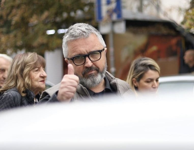 Incident na glasačkom mjestu tokom glasanja Dragana J. Vučićevića
