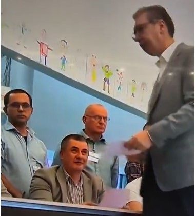 Član biračkog odbora komentarisao susret sa Vučićem na glasačkom mjestu