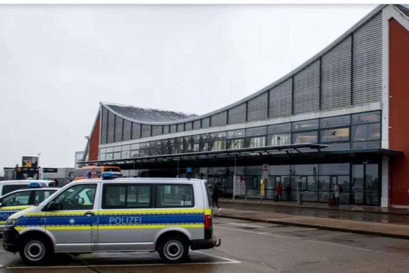 Državljanin BiH vraćen sa aerodroma u Memingenu: Sadržaj kofera otkrio stvarne namjere putovanja