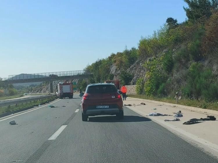 Teška saobraćajna nesreća na autoputu A1 u Hrvatskoj: Jedna osoba poginula, pet povrijeđeno