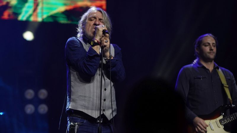 Mladen Vojičić Tifa proslavlja 66. rođendan: Muzička ikona čiji glas i energija ne blijede