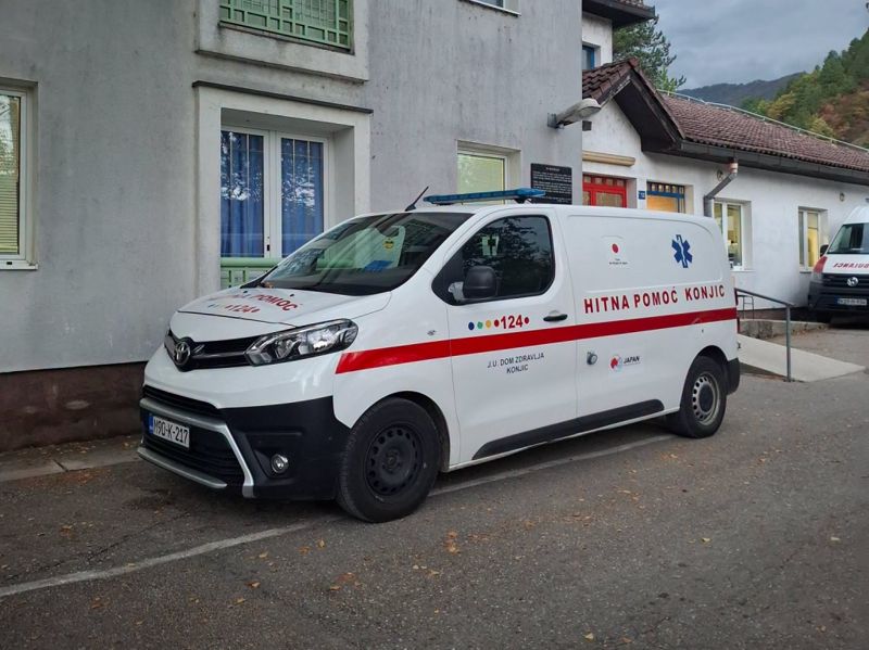 Zajedničkom i brzom reakcijom policajaca i ljekara spašen život ženi u centru Konjica
