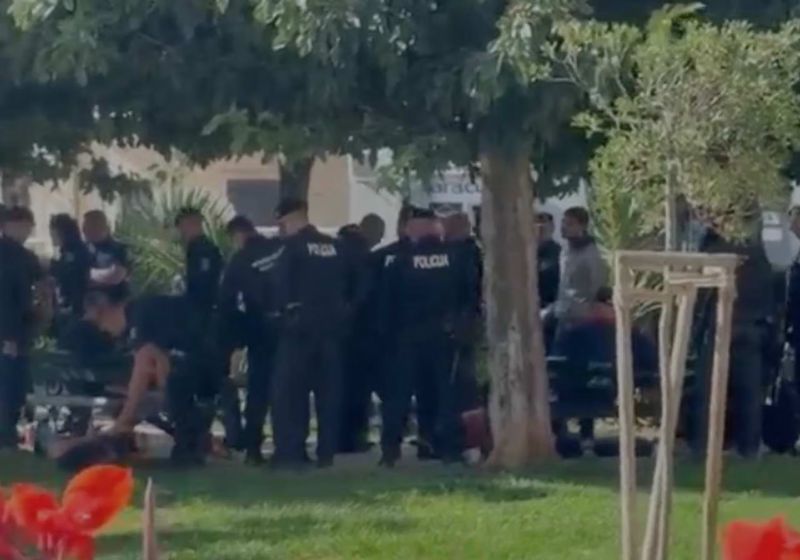 Policija u Splitu privodi osumnjičene zbog nacističkih pokliča uoči utakmice Hajduka i Ajaxa