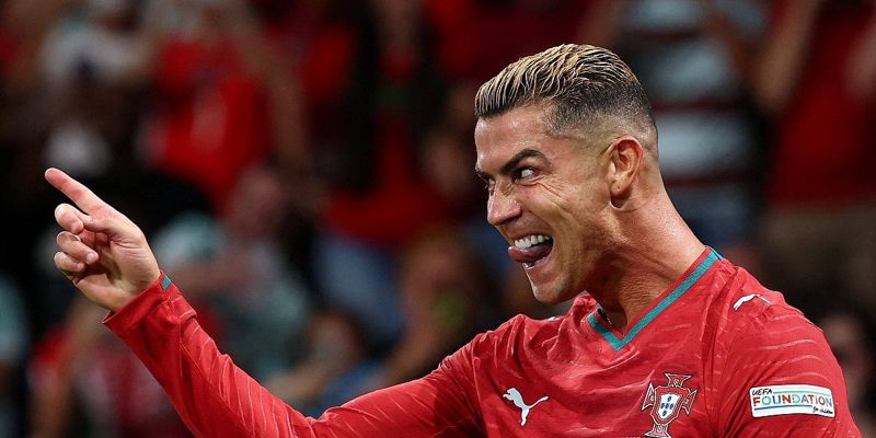 Poznato ko nasljeđuje Ronaldovu sedmicu: Legendarni broj u Portugalu zadužio Rafael Leao