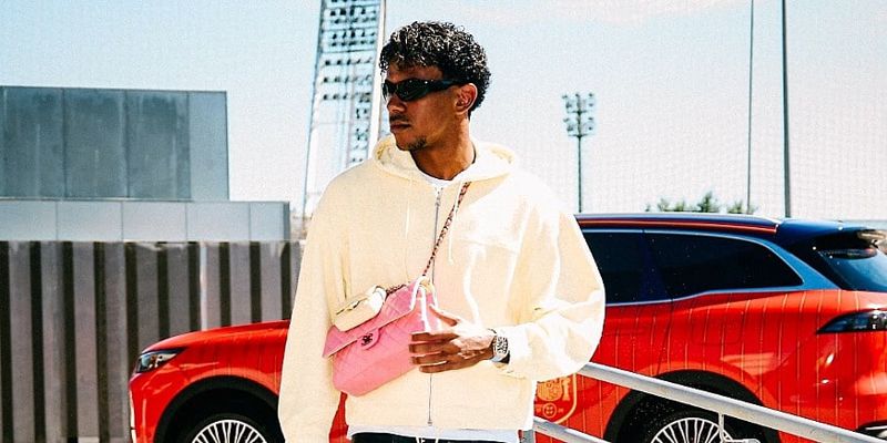 Yamal organizovao privatni let i proslavu za Zlatnu loptu, dok je Kane prvi favorit