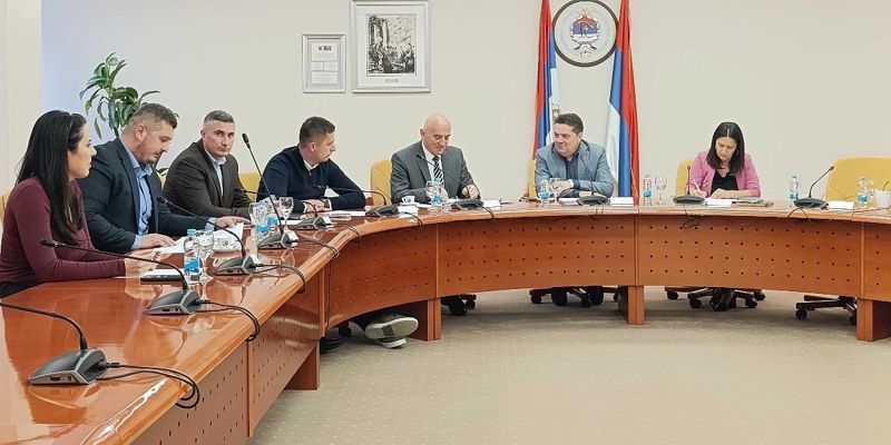 Zakonodavni odbor NSRS-a zatražio odbijanje Ademovićevog zahtjeva pred Ustavnim sudom BiH