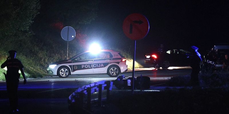 Policijska blokada u blizini željezničke stanice u Hadžićima