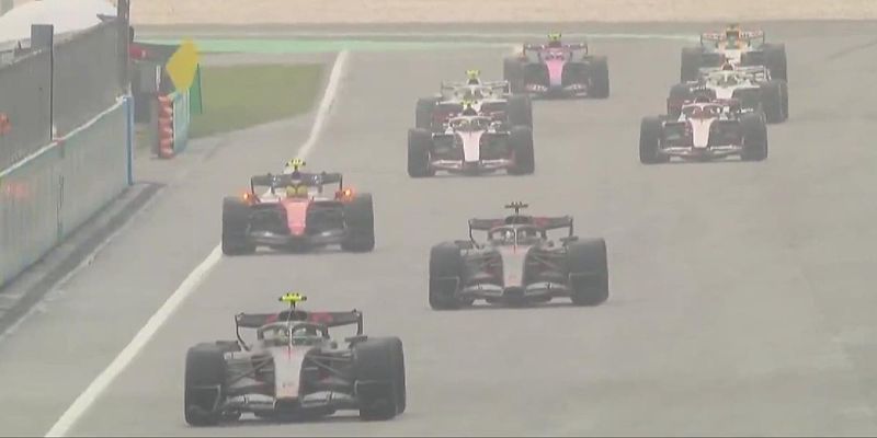 Verstappen trijumfovao na haotičnoj utrci u Maleziji nakon velikog kašnjenja i softverskih problema