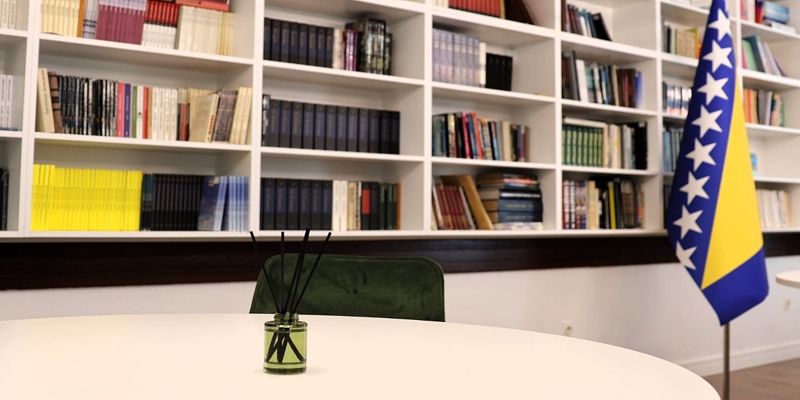 Kontinuirano ulaganje u školske biblioteke u Kantonu Sarajevo za razvoj informacijske pismenosti
